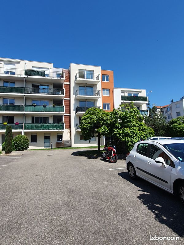 Appartement 2 pièces 47 m² · à Saint-Priest-en-Jarez · 47 m² · 625 €/mois