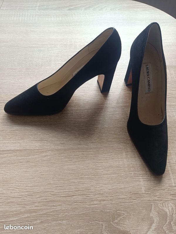 Chaussures Noir en Cuire NEUV (image 2)
