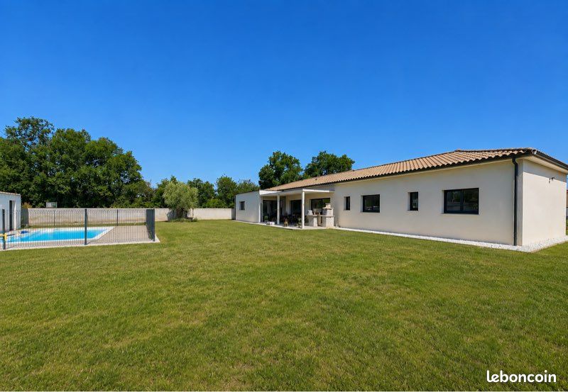 Maison 7 pièces 220 m² · à Lavaur · 220 m² · 399 000 €