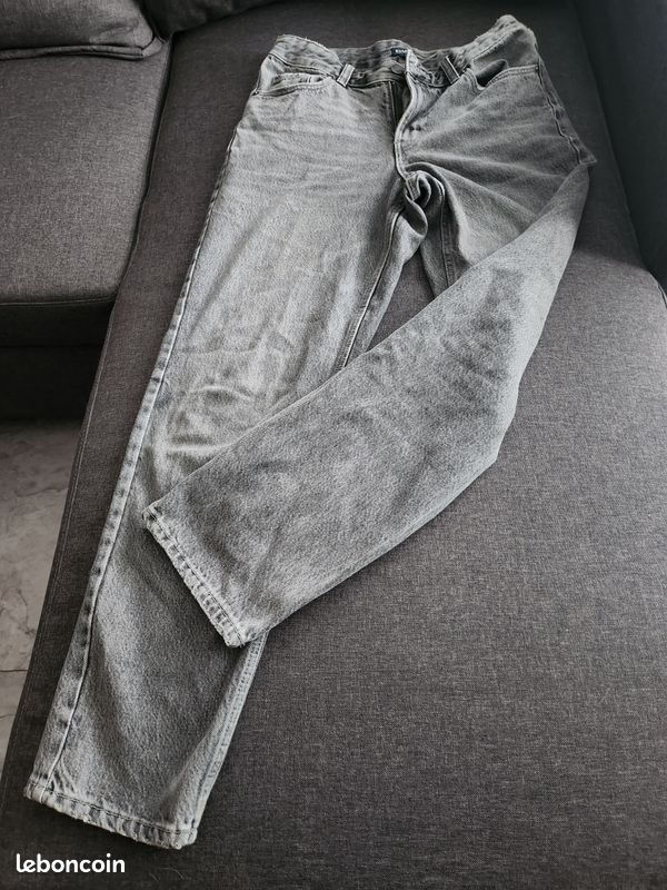 Jean gris taille S (image 1)