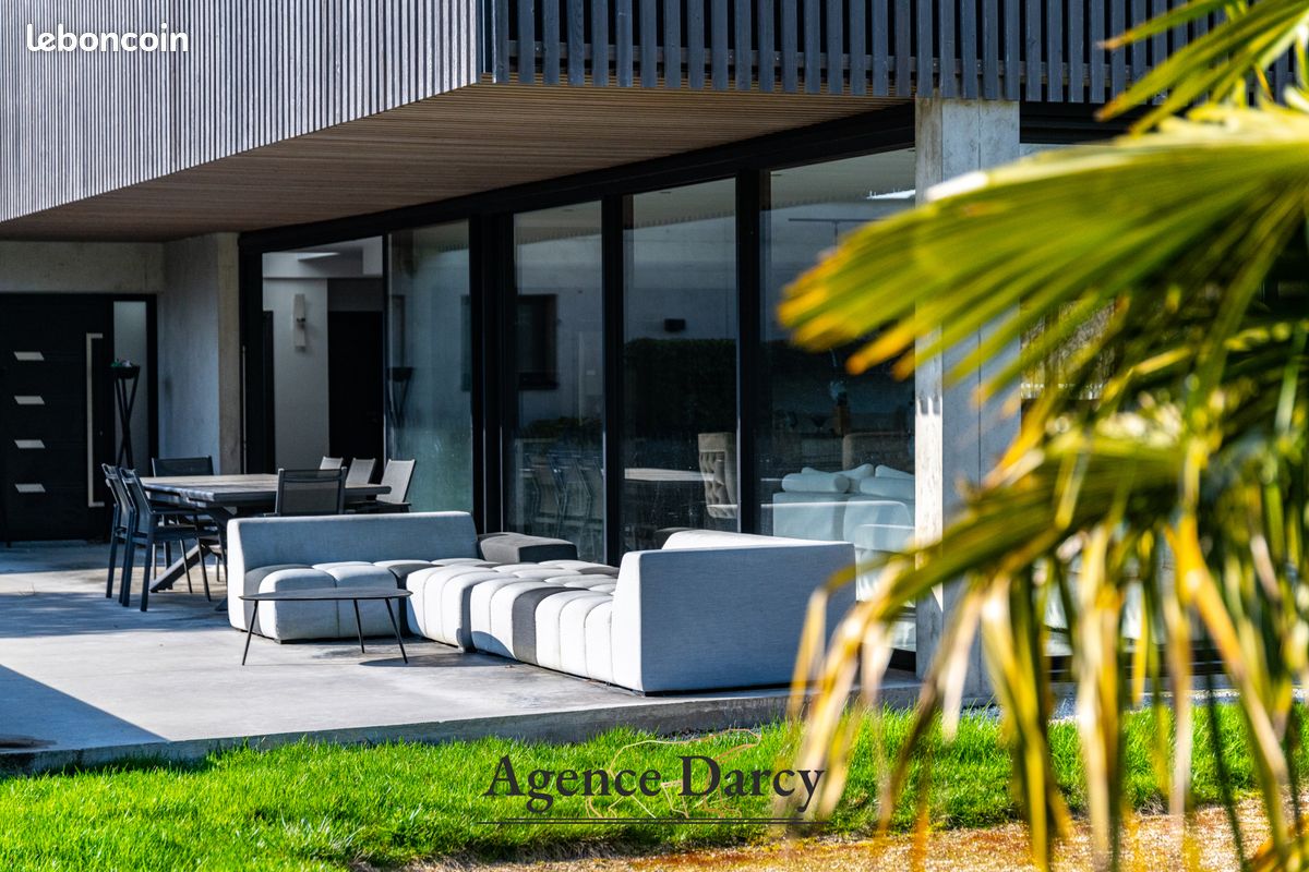 Maison 6 pièces 275 m² · à Saint-Julien · 275 m² · 1 099 000 €