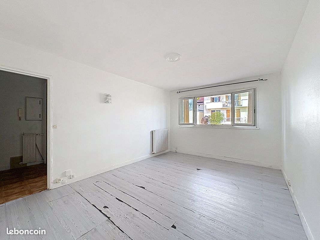 Appartement 2 pièces 52 m² · à Montreuil · 52 m² · 210 000 €