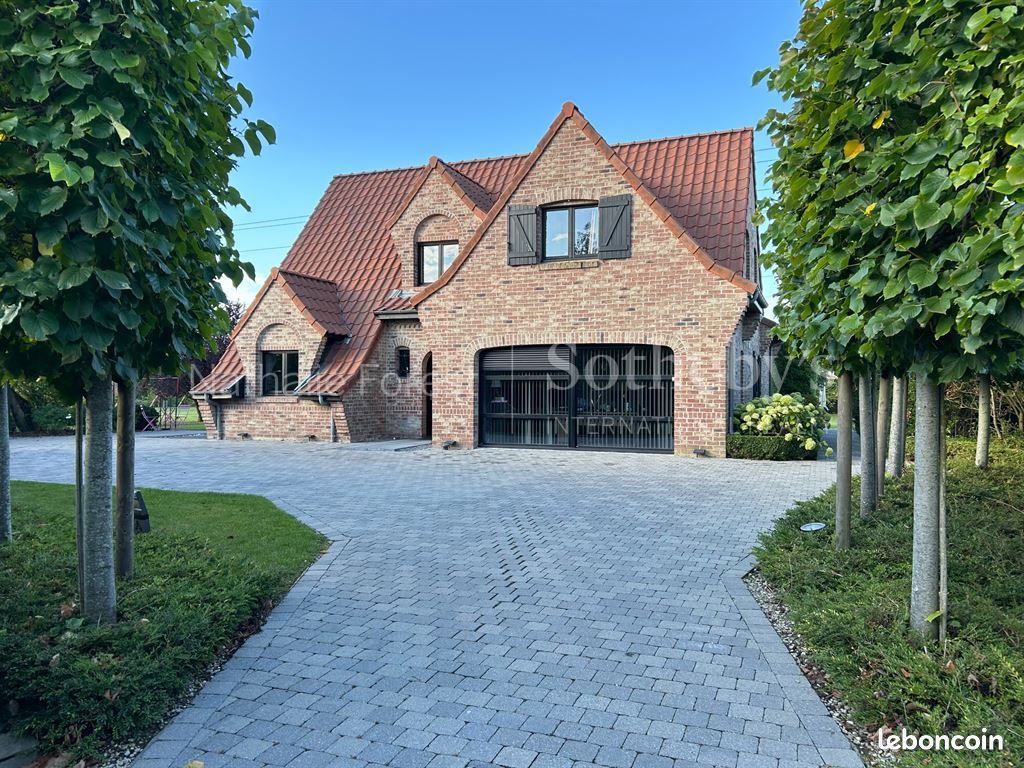 Maison 12 pièces 205 m² · à Estaires · 205 m² · 570 000 €