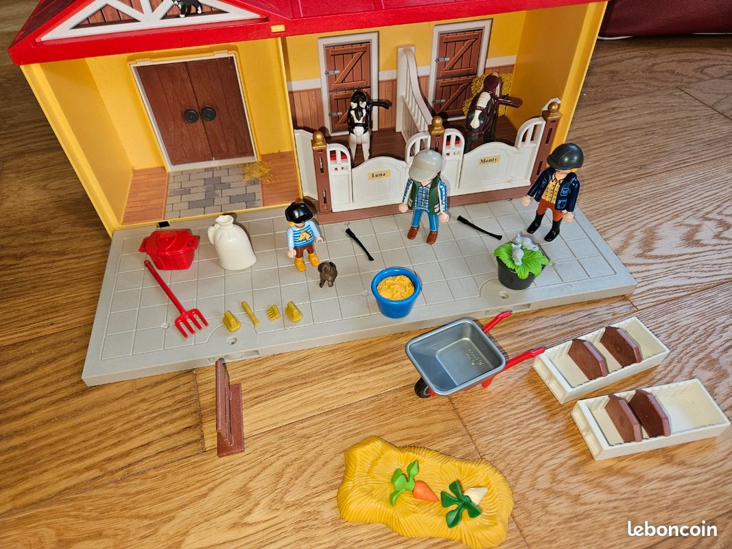 Ecurie playmobil transportable (image 1)
