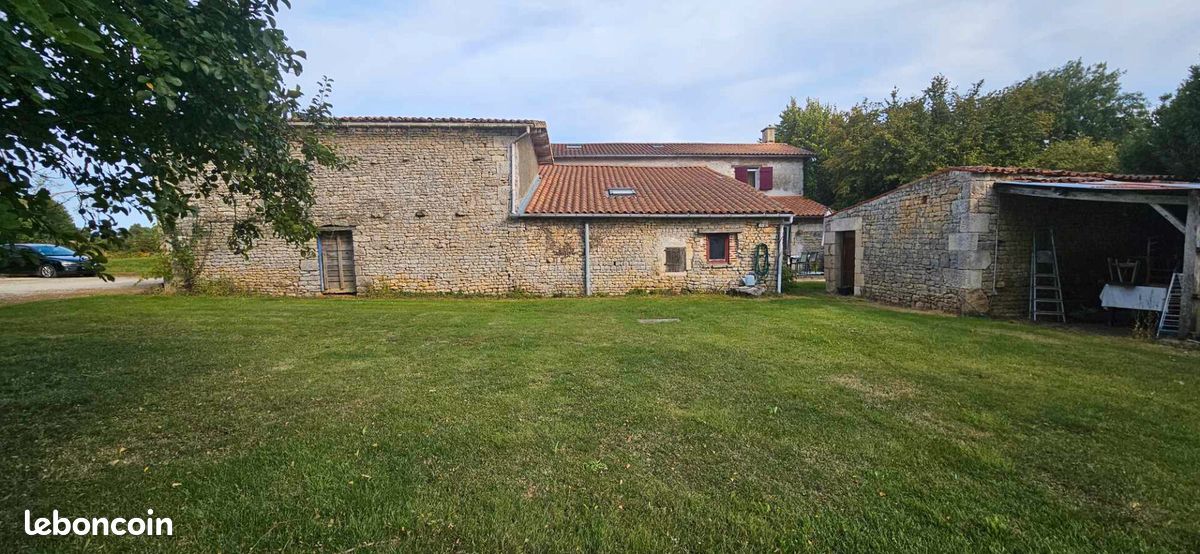 Maison 7 pièces 198 m² - Azay-le-Brûlé 79400 (image principale 3)