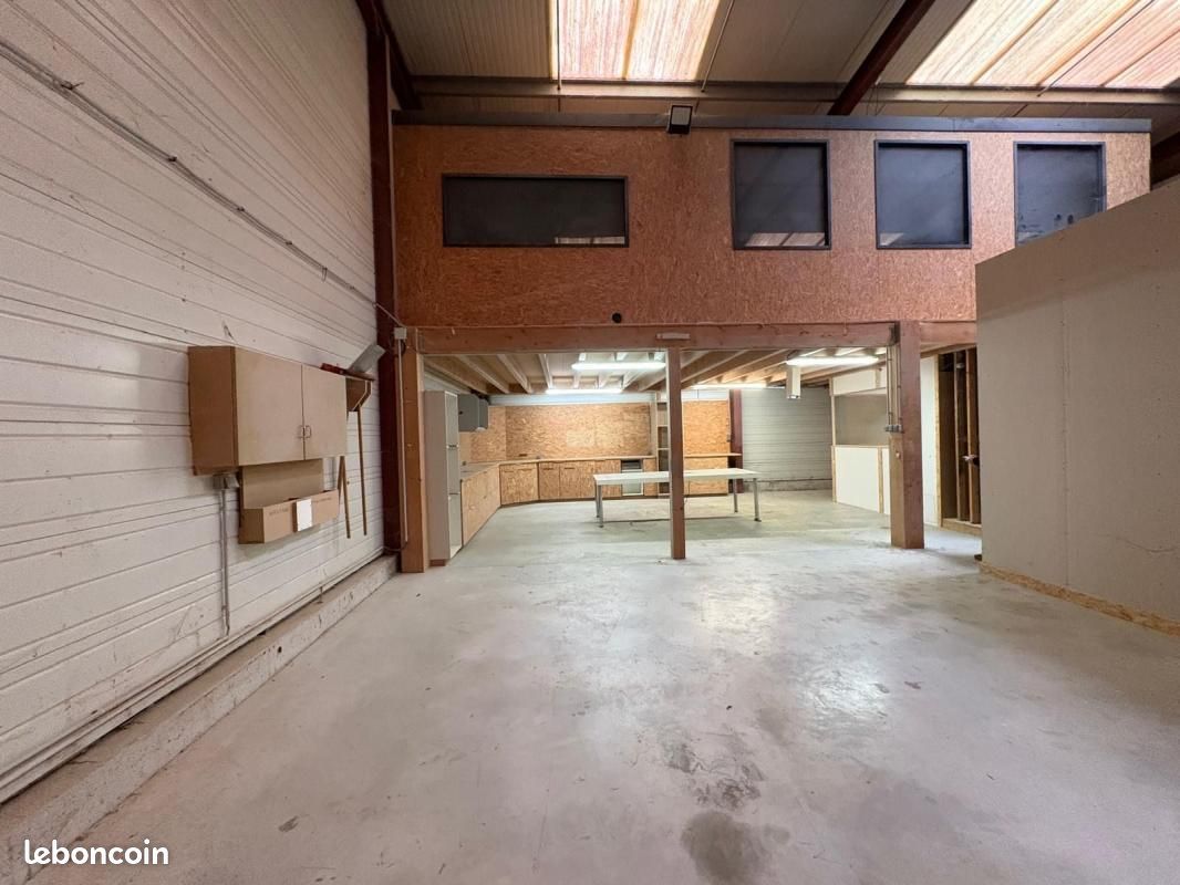 Local industriel 197 m² (image 3)