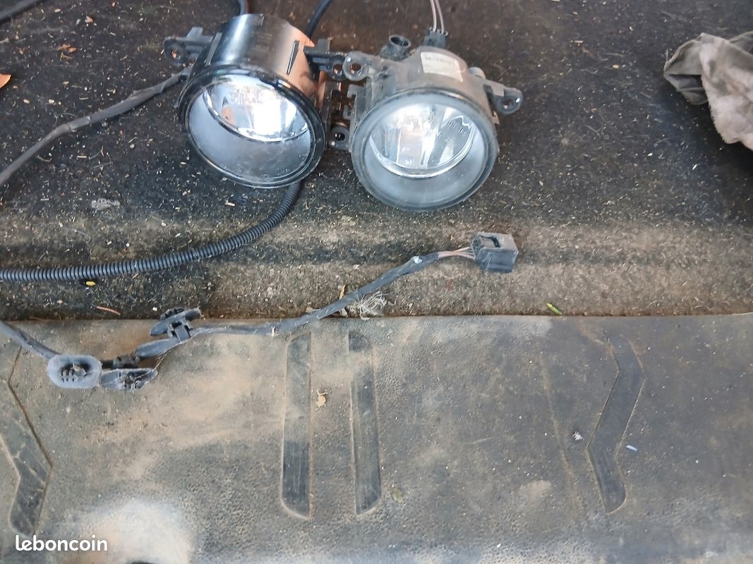 Feux anti brouillard Renault Fluence (image 1)