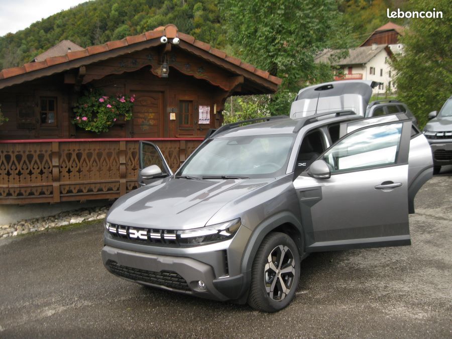 Nouveau dacia duster tce 130 ch journey 4x4 gris schiste (image 2)