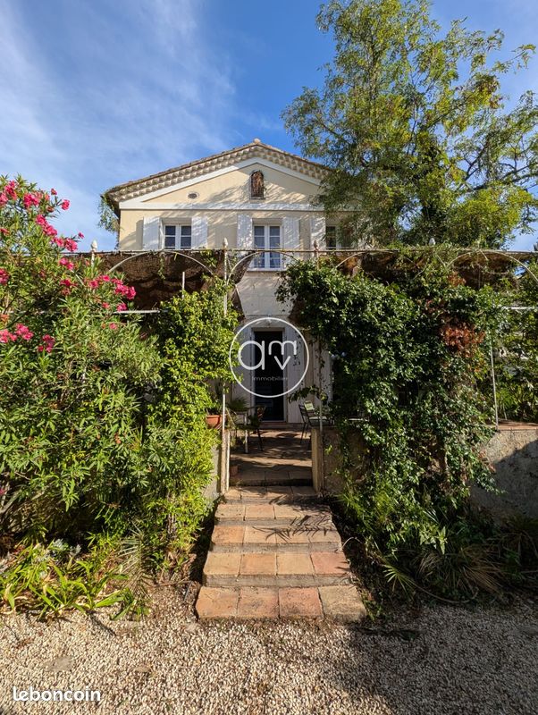 Maison 5 pièces 110 m² · à Toulon · 110 m² · 649 000 €