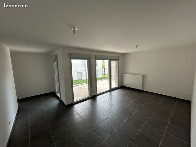 Appartement 3 pièces 78 m² · à Feyzin · 78 m² · 877 €/mois