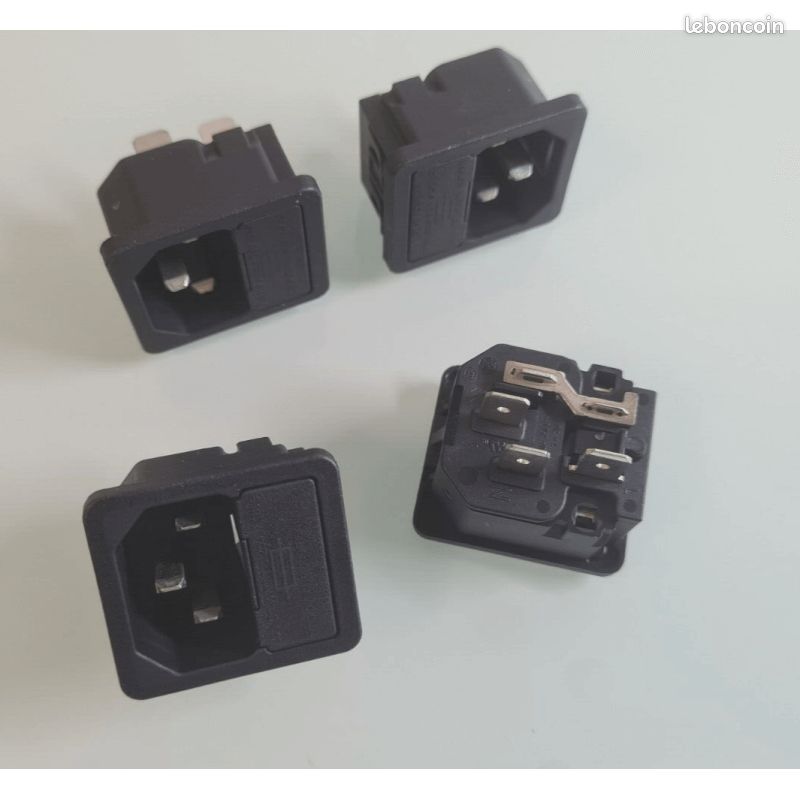 Module d'entrée d'alimentation IEC non filtré, porte fusible uni.FARNELL 2080286 (image 1)
