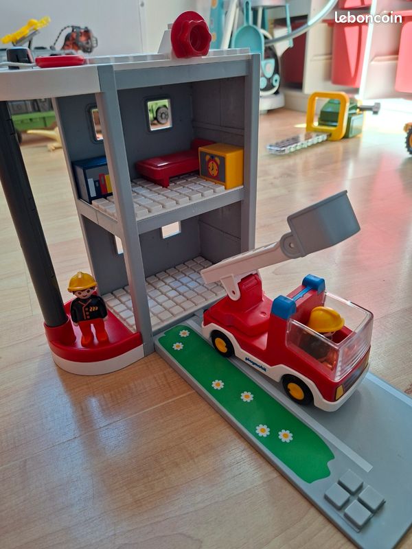 Lots playmobil (image 1)