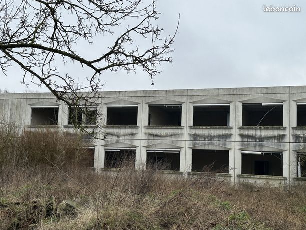 Immeuble 1010 m² Crespin