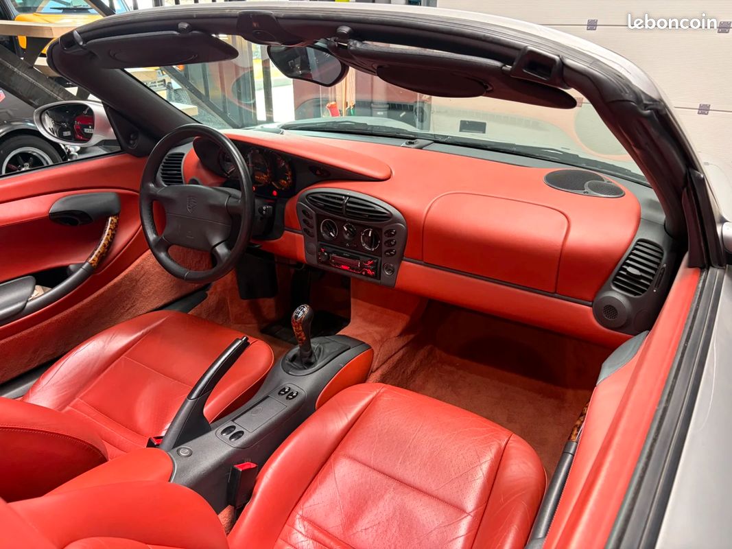 PORSCHE BOXSTER 2.5i / SUIVI COMPLET / REVISION OK / 4 PNEUS NEUFS / (image 16)