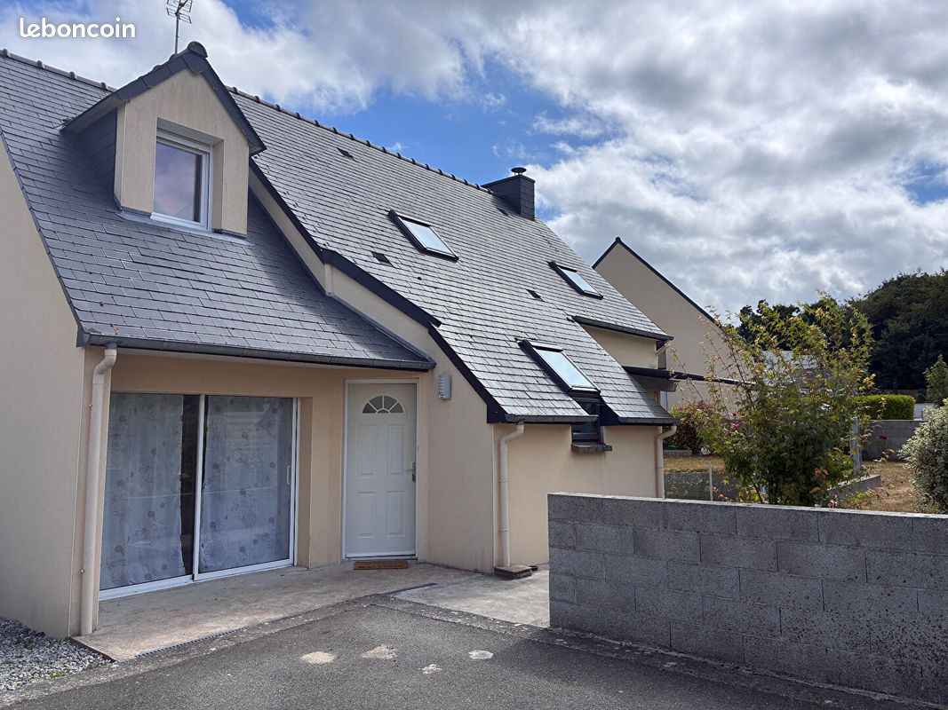 Maison 5 pièces 107 m² · à Quintin · 107 m² · 950 €/mois