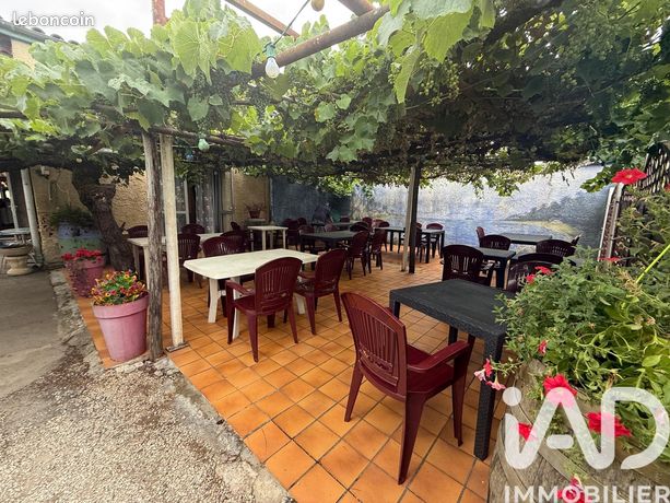 Maison 15 pièces 205 m²