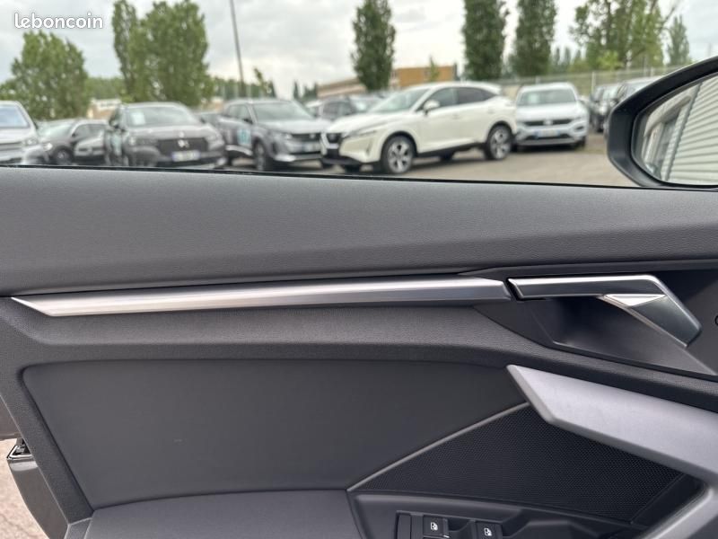 Audi A3 Sportback 1.5 TFSI 150ch Hybride S line S tronic 7 (image 32)