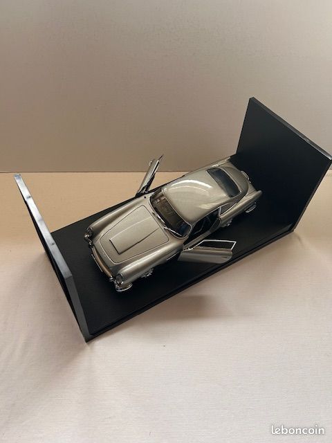 Db5 Aston Martin pas cher - Meilleures ofes sur le neuf et l'occasion