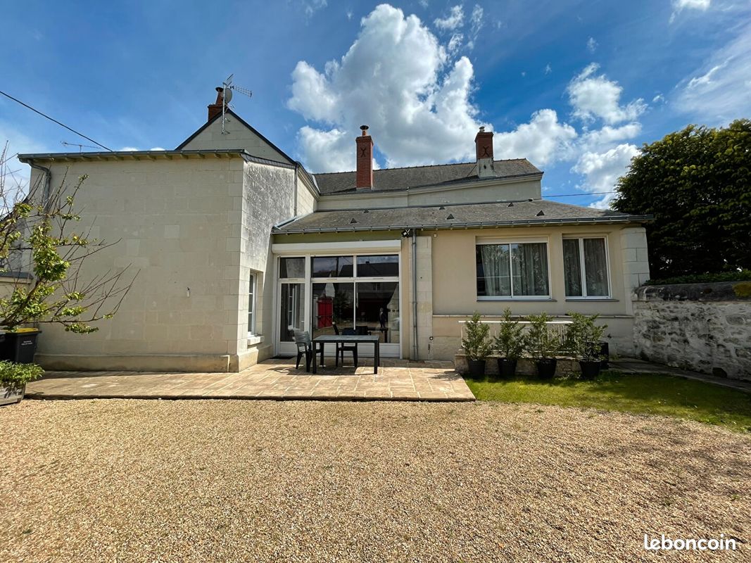 Maison 7 pièces 224 m² · à Varrains · 224 m² · 358 000 €