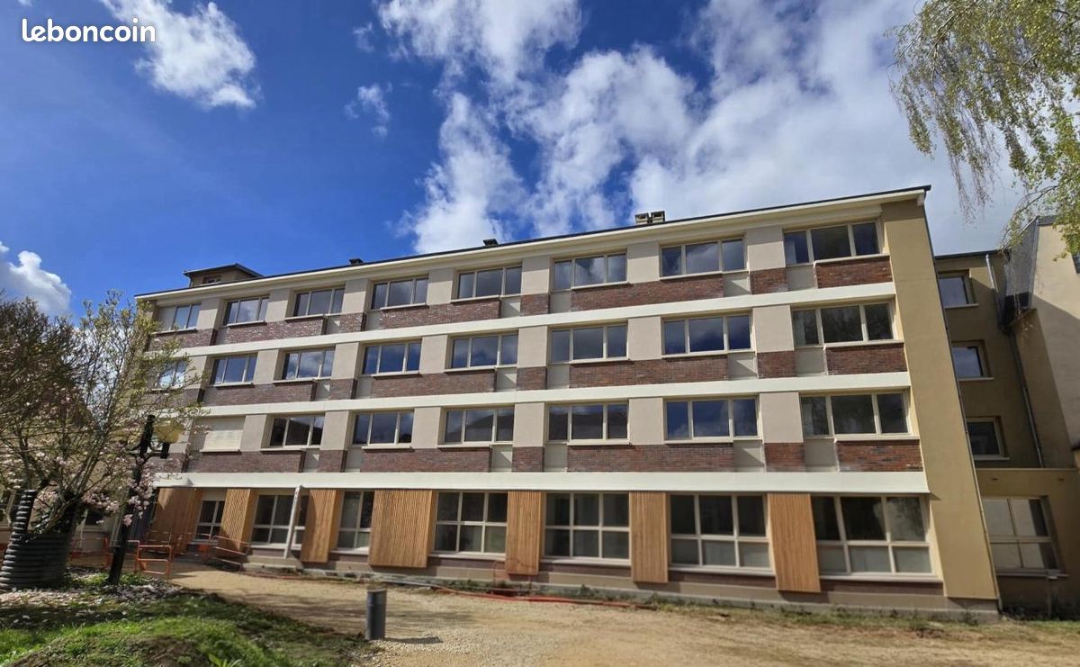Appartement 4 pièces 90 m² · à Saint-Florentin · 90 m² · 825 €/mois