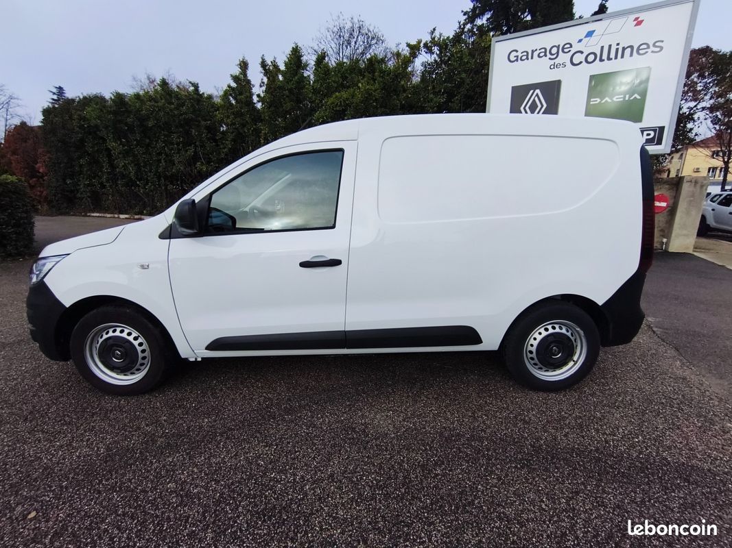Renault EXPRESS Essence (image 3)