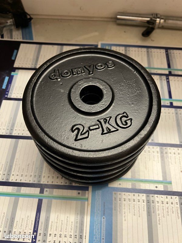 Lot de 8 Poids musculation 2 kg (image 1)