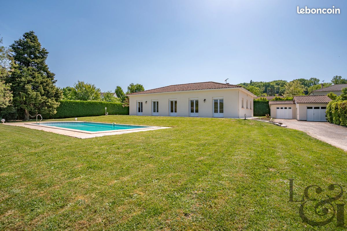 Maison 6 pièces 155 m² · à Pujols · 155 m² · 249 900 €