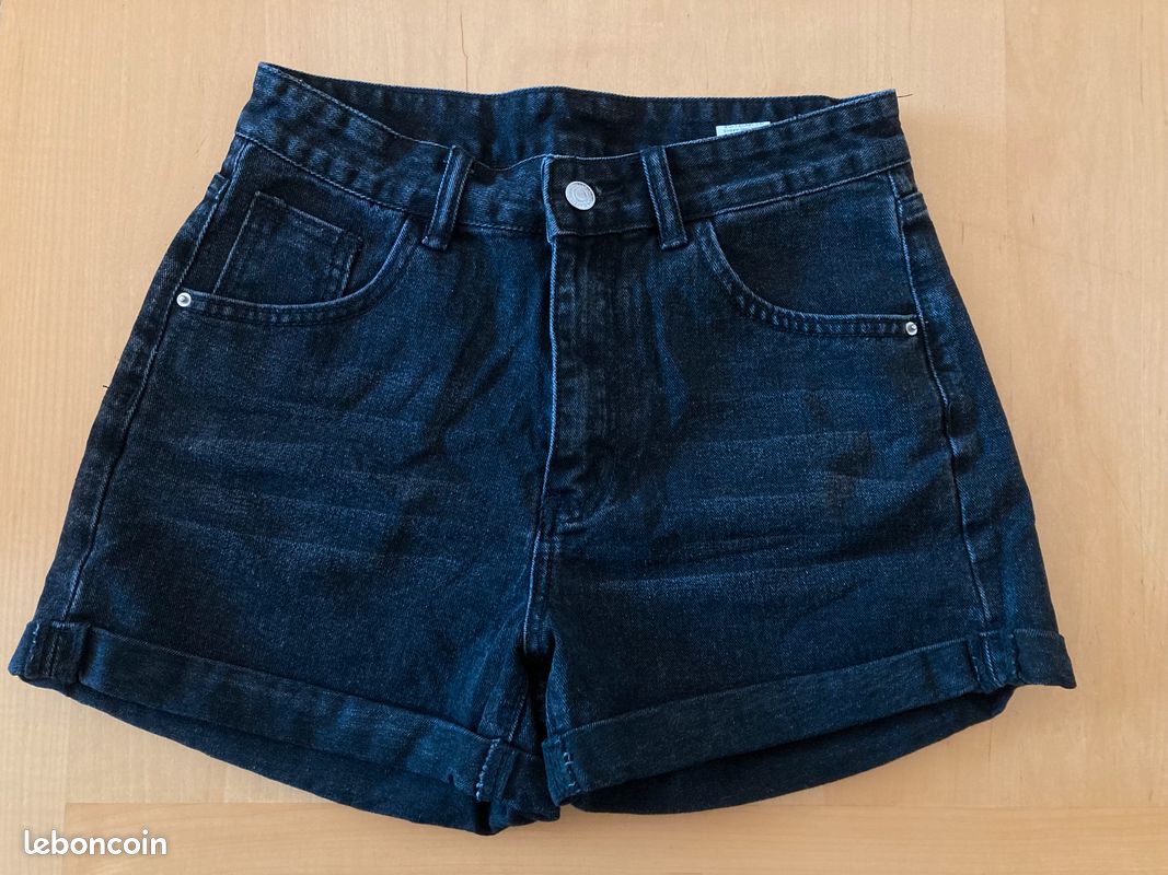 Short en jean Taille 27 (image 1)