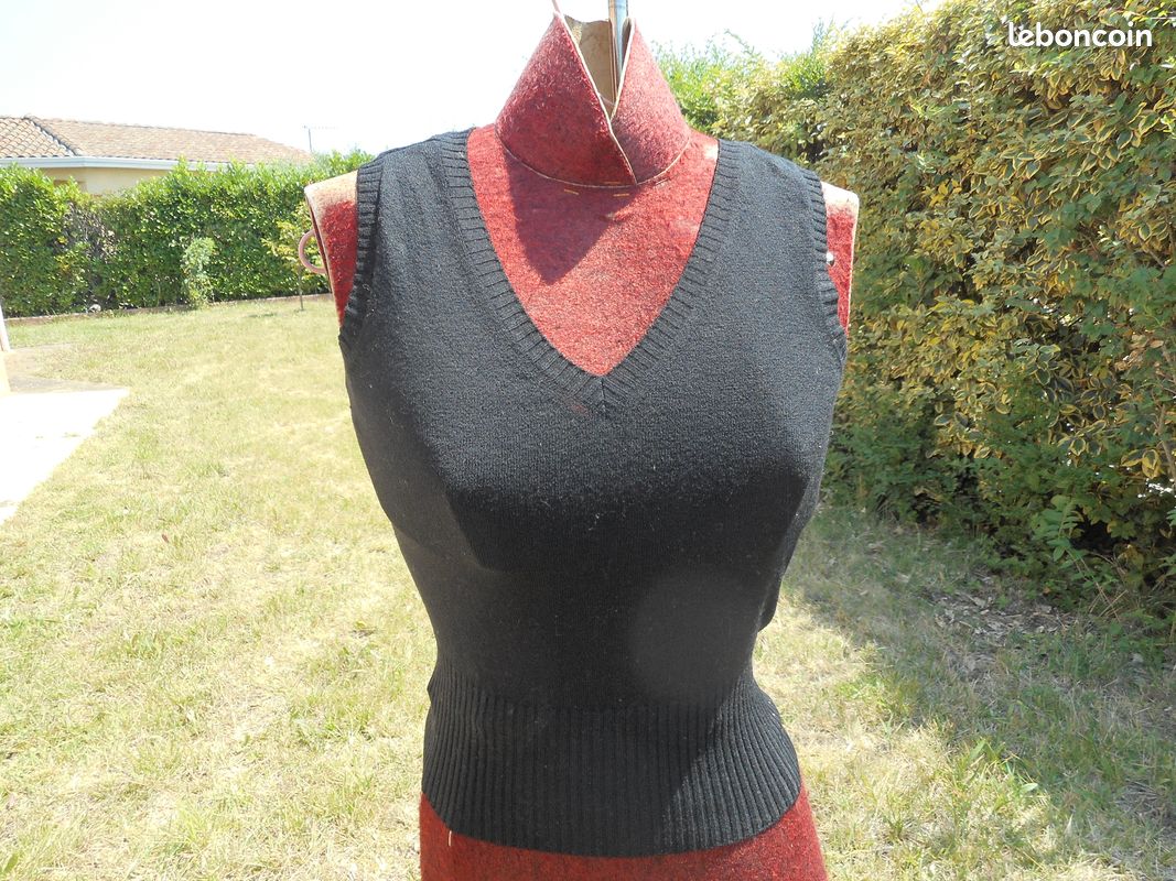 Gilet sans manche noir col v max mara laine T M (image 2)