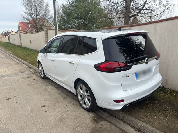 Opel Zafira Tourer 2012