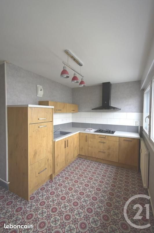 Appartement 4 pièces 92 m² · à Laval · 92 m² · 896 €