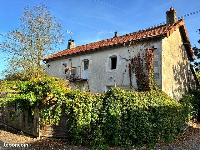 Maison 12 pièces 270 m² · à Saint-Savin · 270 m² · 226 000 €