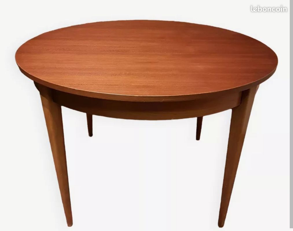 Table ronde scandinave (image 1)
