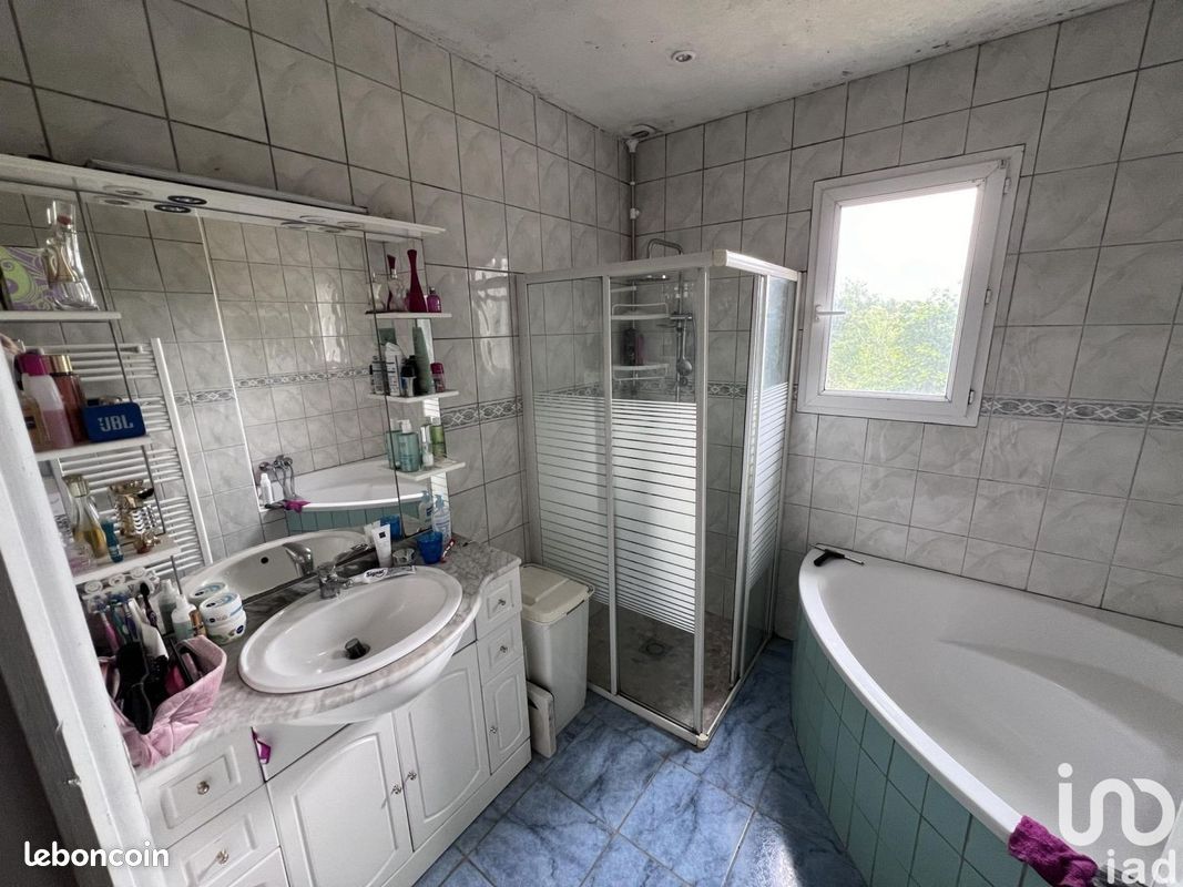 Maison 6 pièces 105 m² - La Ferrière-Airoux 86160 (image 3)