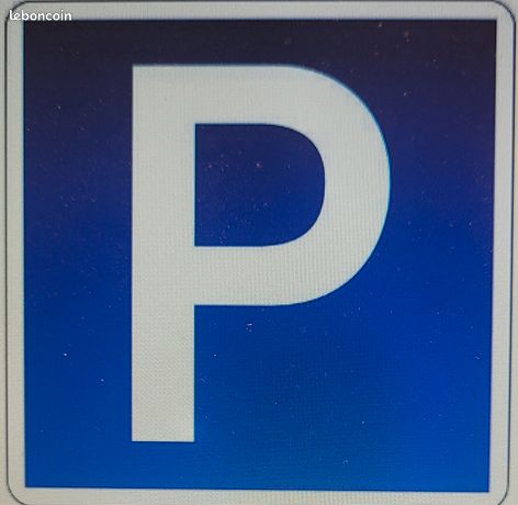 Parking/box LUISANT