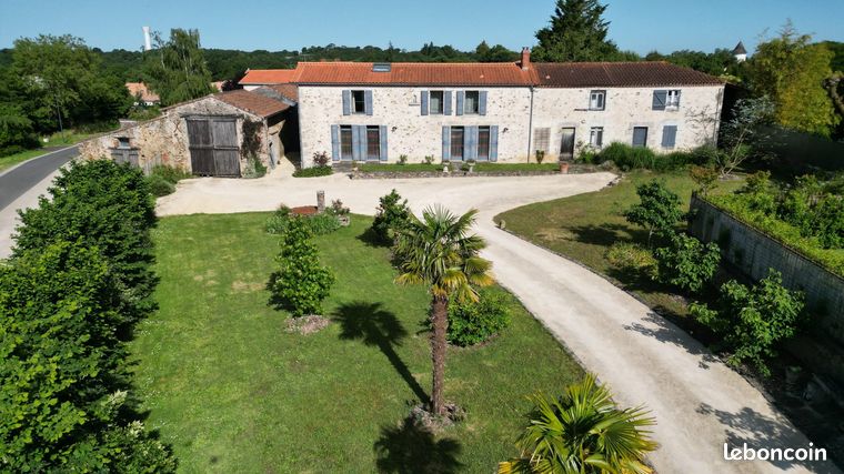 Propriété 8 pièces 202 m²