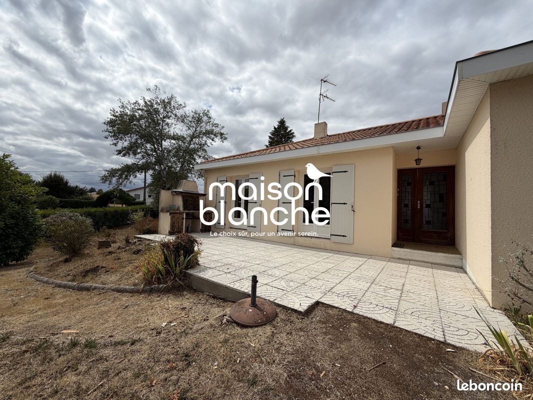 Maison 6 pièces 132 m² · à Pompaire · 132 m² · 1 100 €