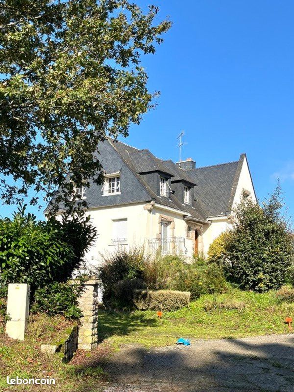 Maison 8 pièces 168 m² · à Férel · 168 m² · 293 200 €
