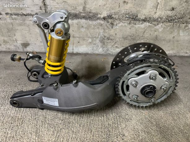 Cache De Bras Oscillant Carbone Pour Ducati Hypermotard 796 / 1100 Multistrada - Neuf