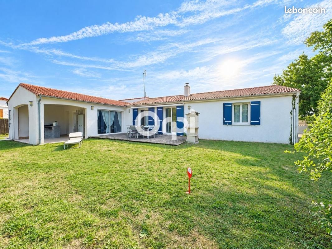Maison 4 pièces 140 m² · à Breuillet · 140 m² · 398 900 €