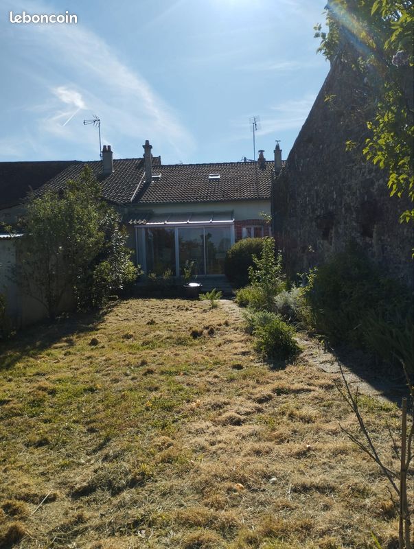 Maison 4 pièces 85 m² · à Magnac-Laval · 85 m² · 64 000 €