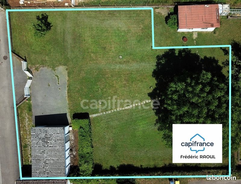 Terrain 669 m² Saint Vit · à Saint-Vit · 70 000 €