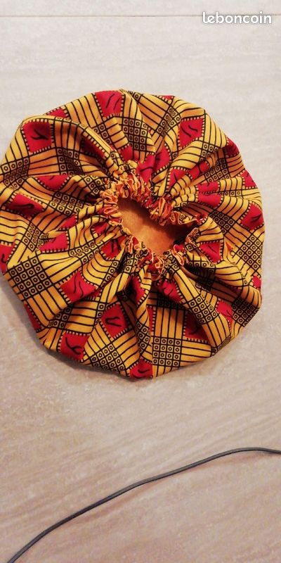 Bonnet satin ensemble (image 8)