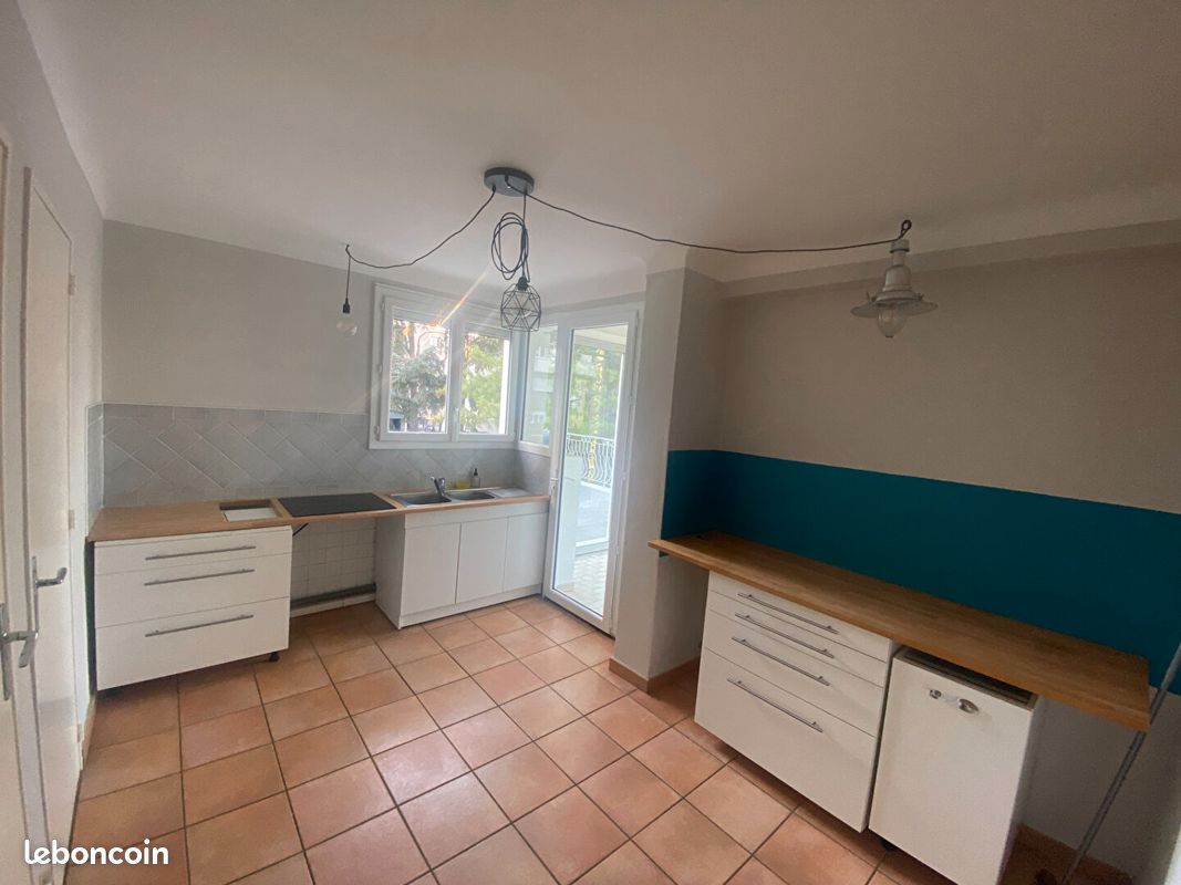 Appartement 4 pièces 95 m² · à Saint-Étienne · 95 m² · 960 €/mois