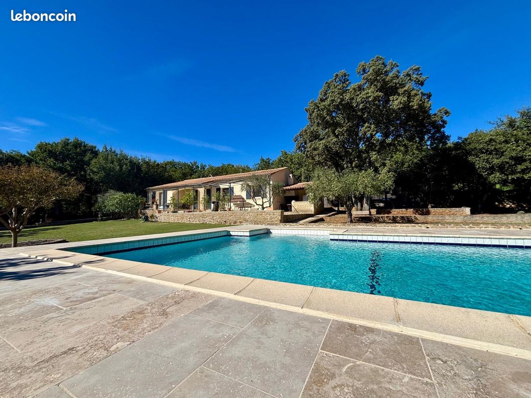 Maison 4 pièces 122 m² · à Grignan · 122 m² · 450 000 €