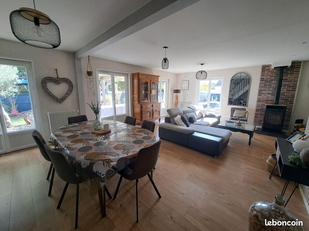 Maison 7 pièces 156 m² · à Changé · 156 m² · 334 000 €