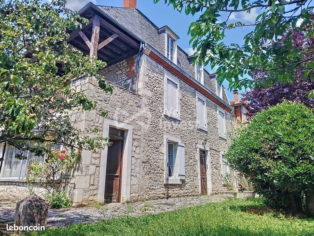 Maison 7 pièces 156 m² · à Souillac · 156 m² · 179 000 €
