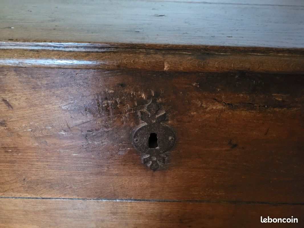Maie en bois en parfait état (image 4)