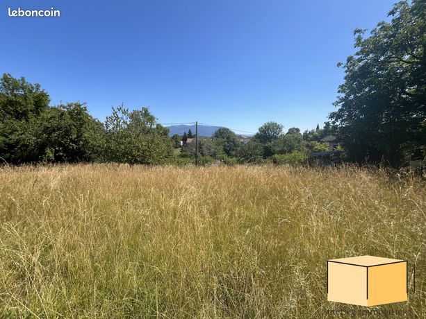 Terrain 779 m² Contrevoz
