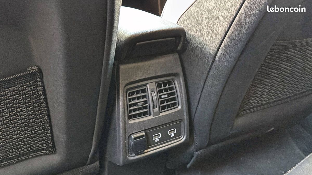 Renault captur tce 140 21 intens (image 24)